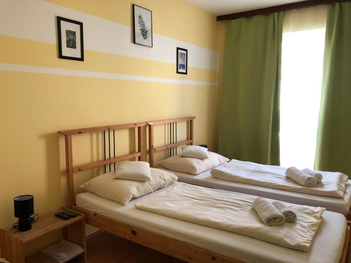 Hotel Oroszlan Szigetvár Екстериор снимка