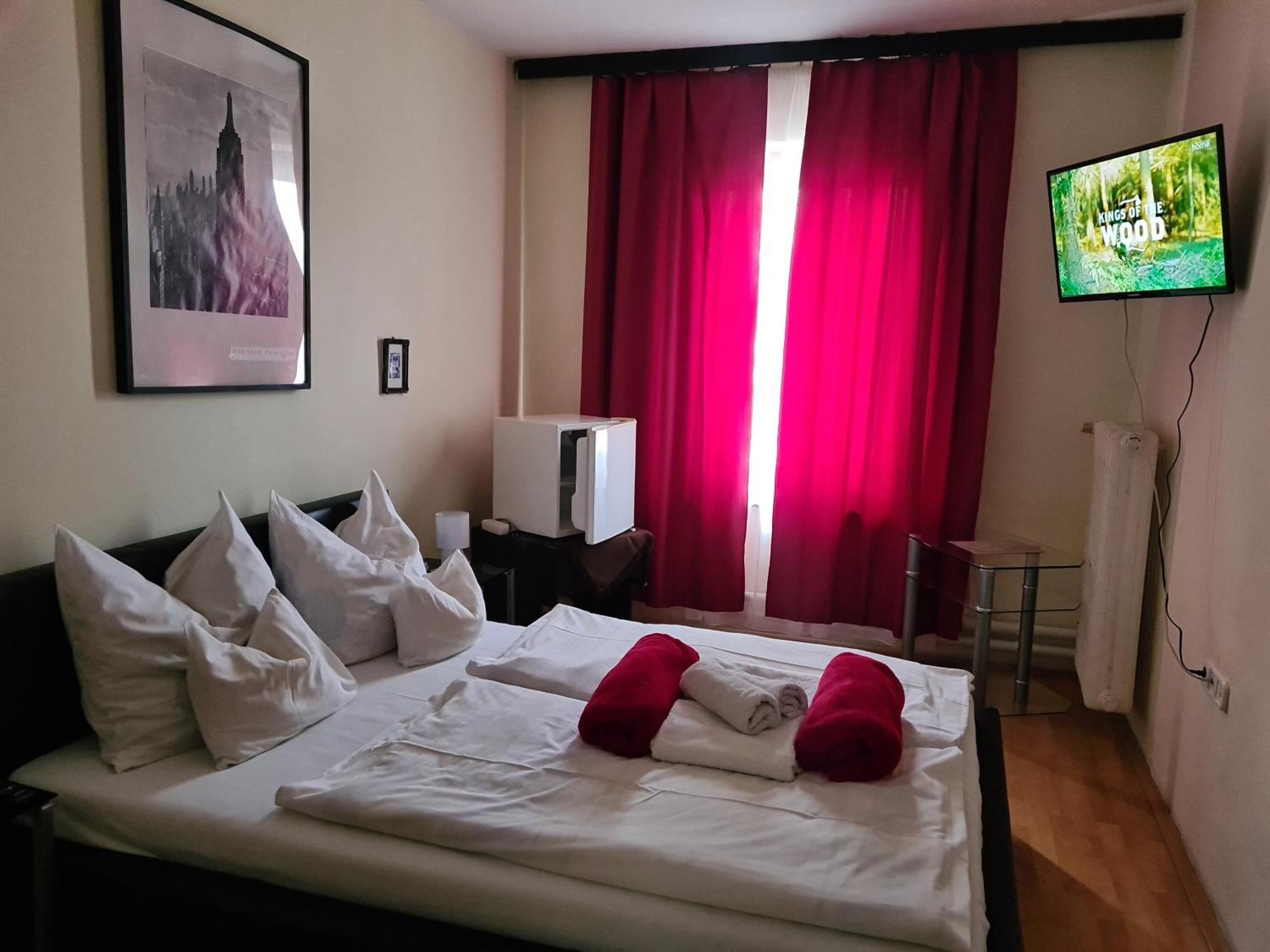 Hotel Oroszlan Szigetvár Екстериор снимка